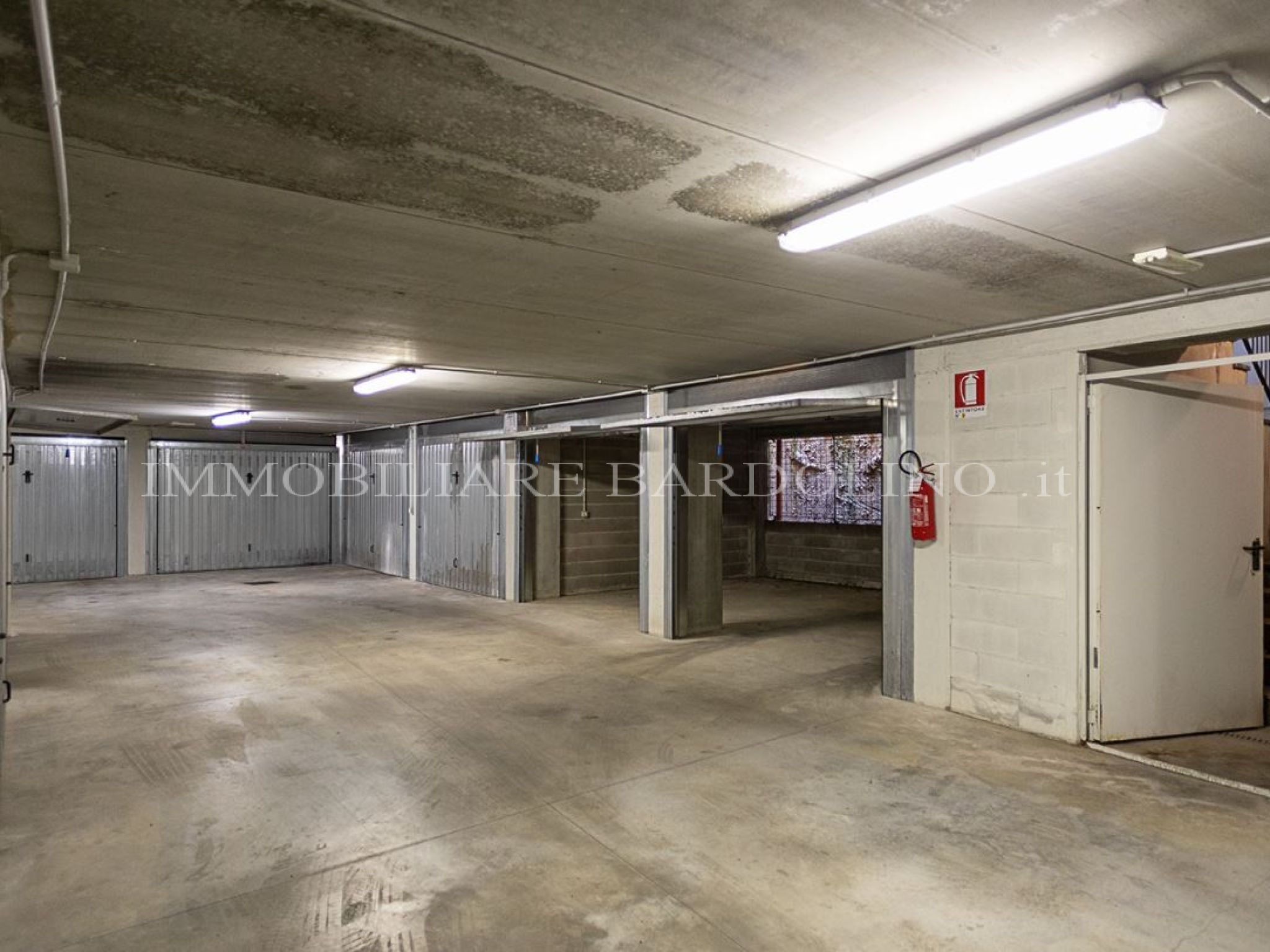 Garages for Sale 